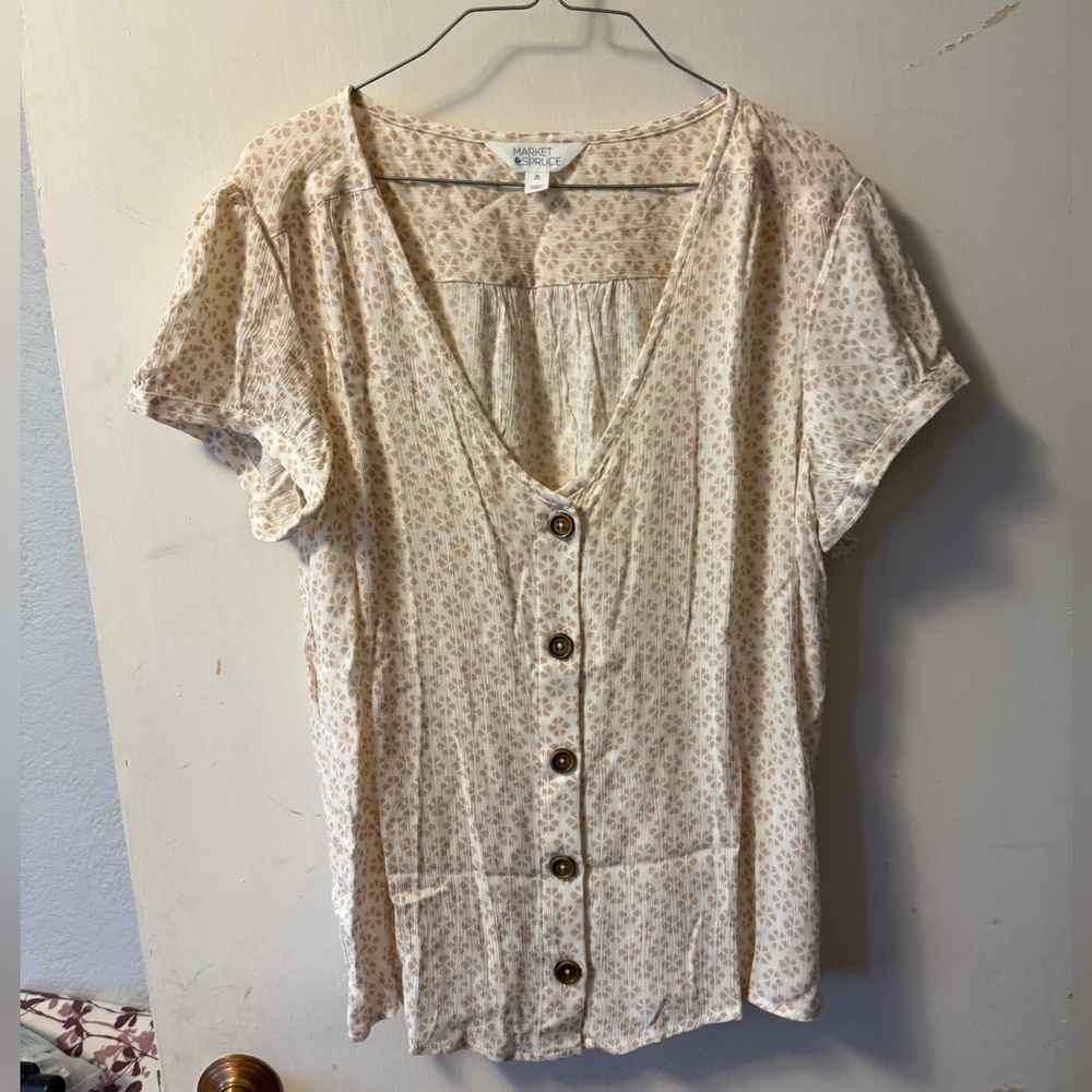 Market & Spruce button blouse cream and tan XL.